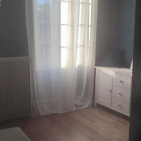 Jose Celine Проживание в семье